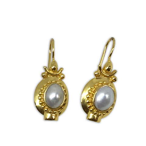 Oval pearl gold framed earrings